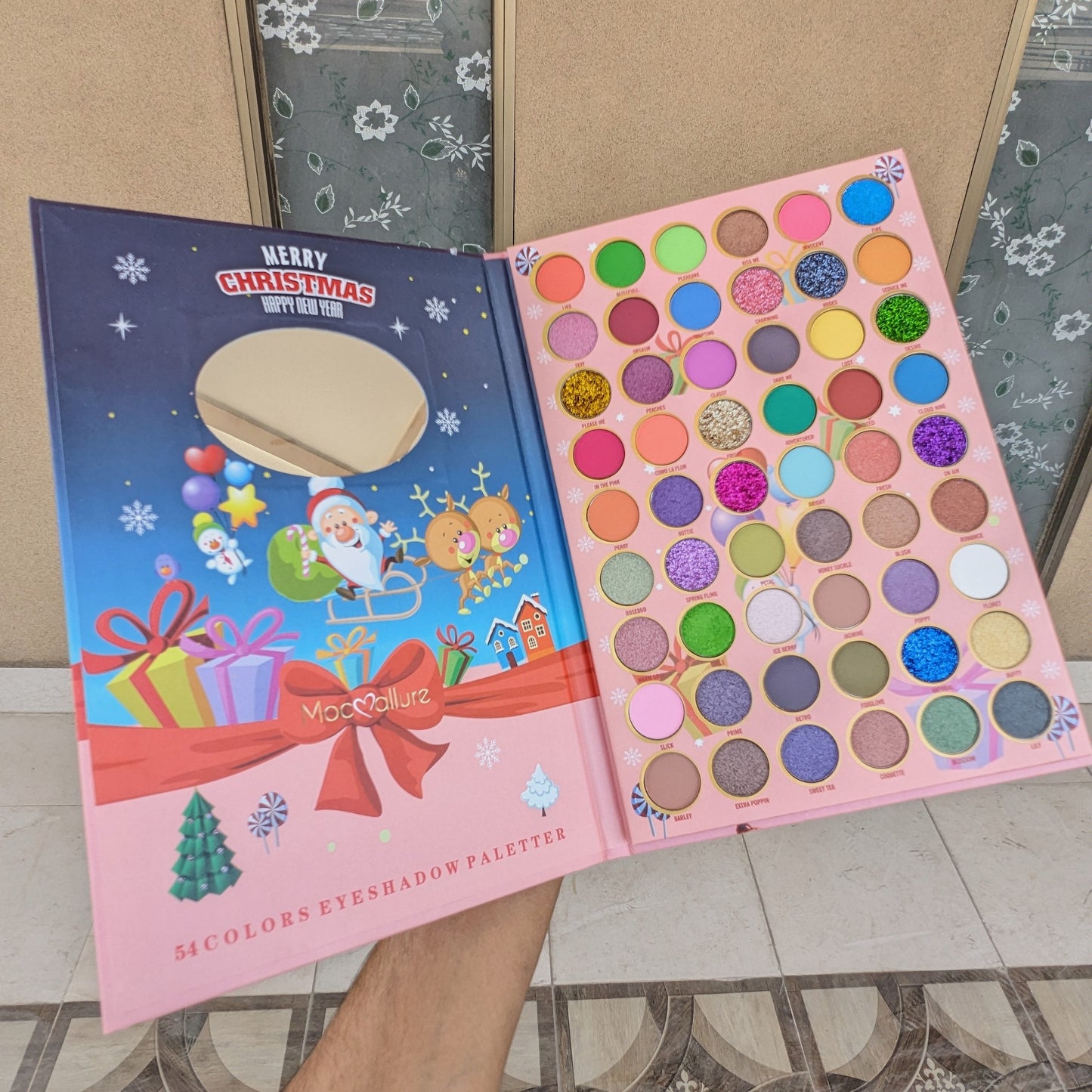 Mocallure 54 Color Eyeshadow Book