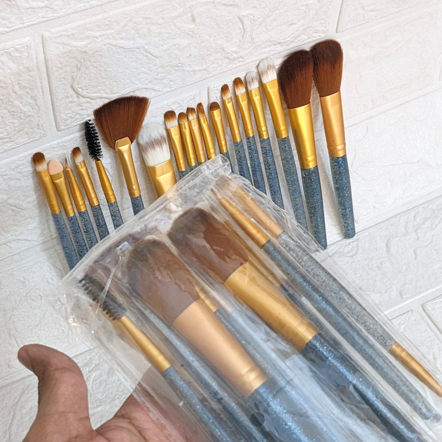 18 Pc's Makeup Brushes Set