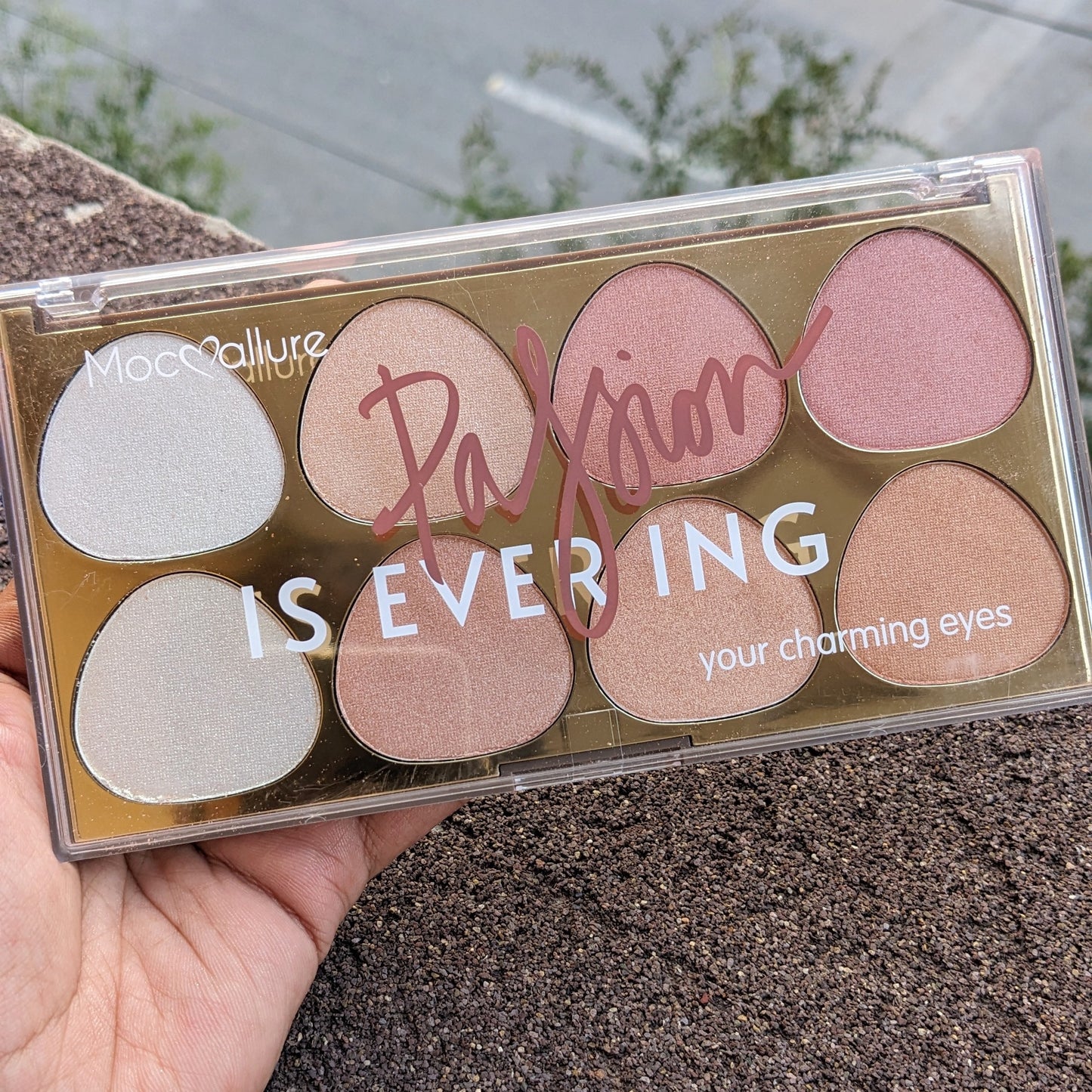 Mocallure Eyeshadow + Highlighter Palette