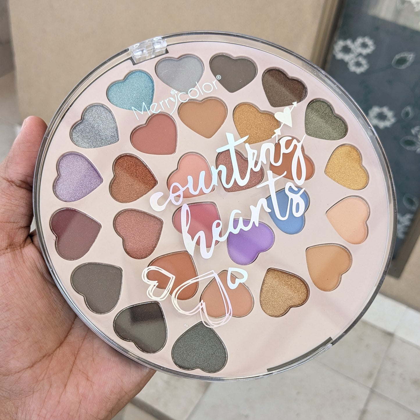 Merrycolor Courtesy Hearts Round Eyeshadow Palette