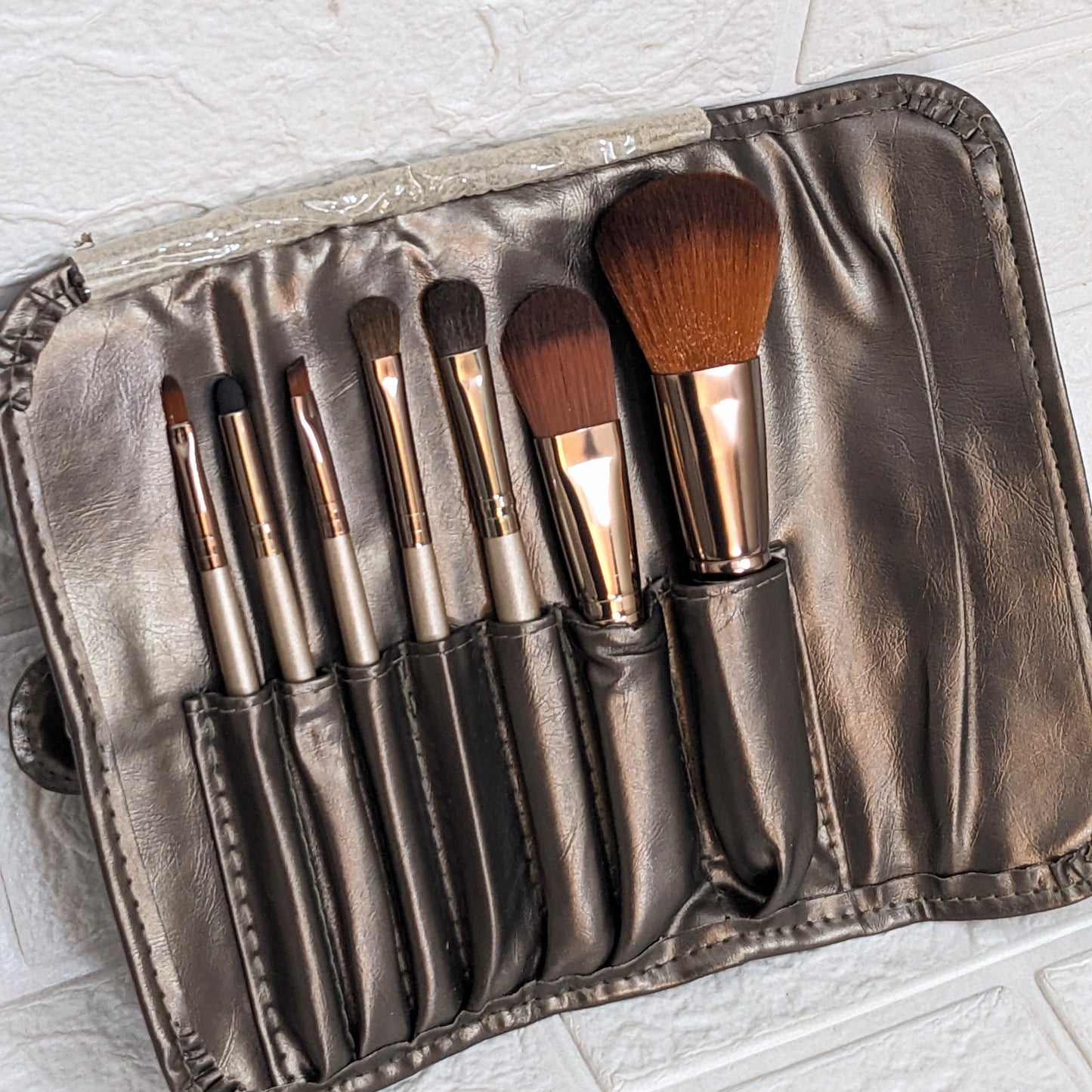 Makeup Brushes Set with Leather Pouch