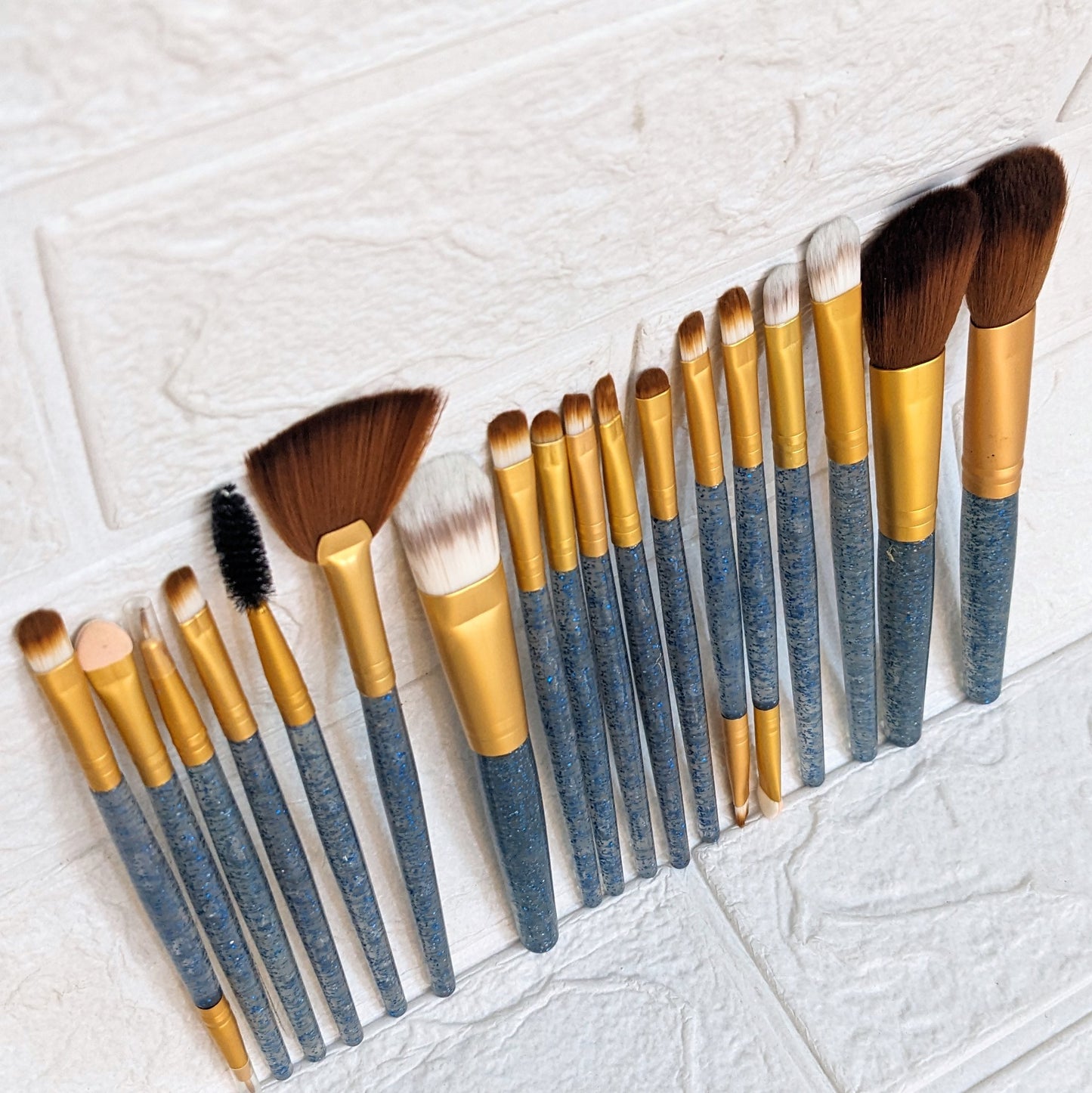 18 Pc's Makeup Brushes Set
