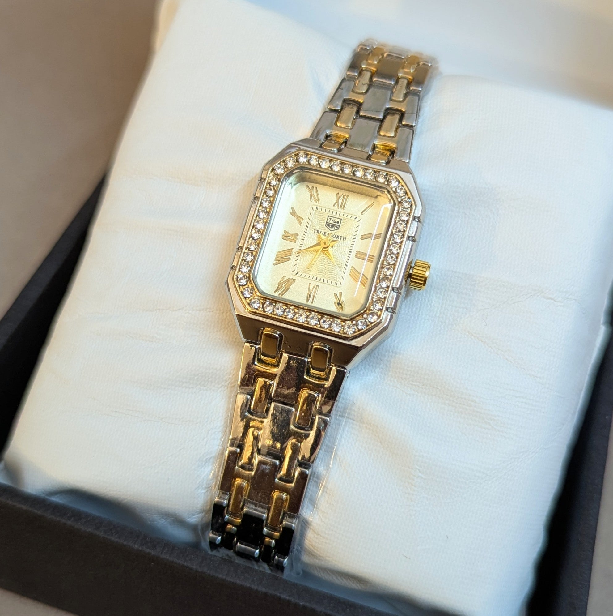 True Worth Ladies Chain Watch 4