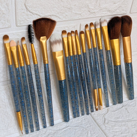 18 Pc's Makeup Brushes Set