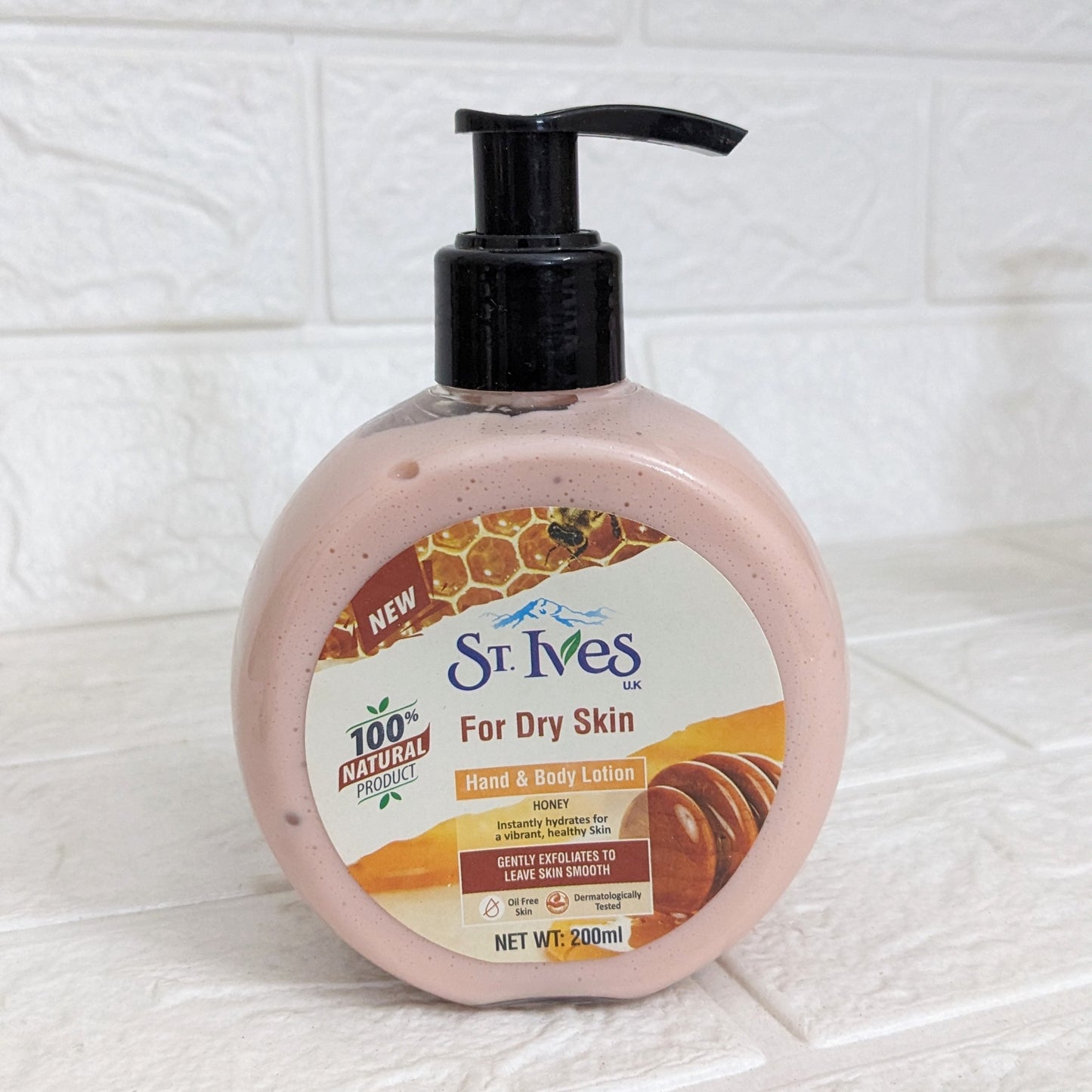ST. Ives Hand & Body Lotion