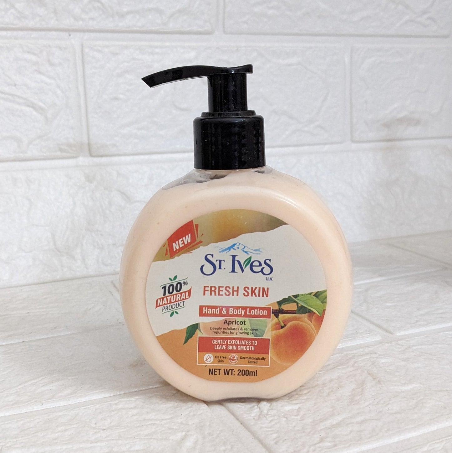 ST. Ives Hand & Body Lotion