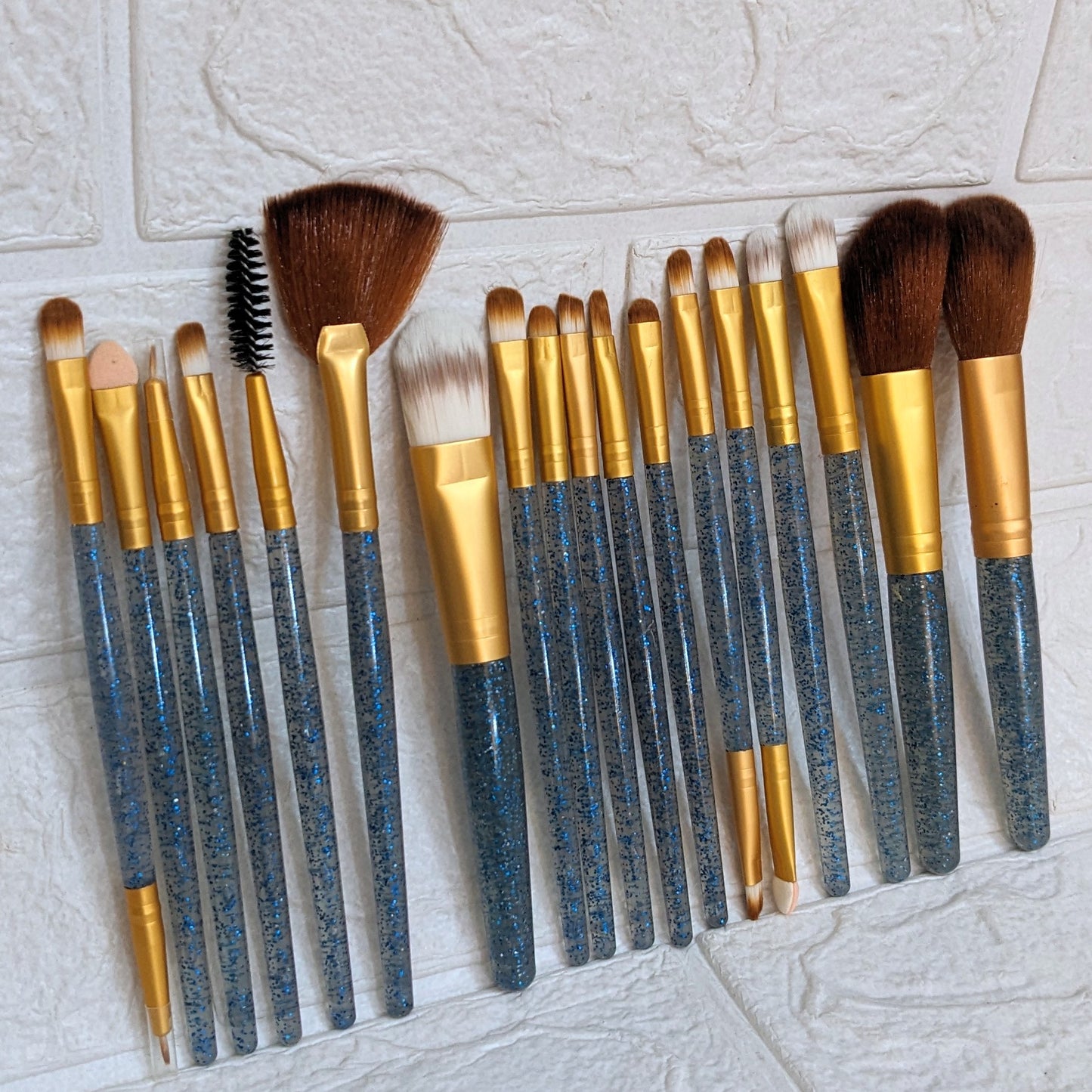 18 Pc's Makeup Brushes Set