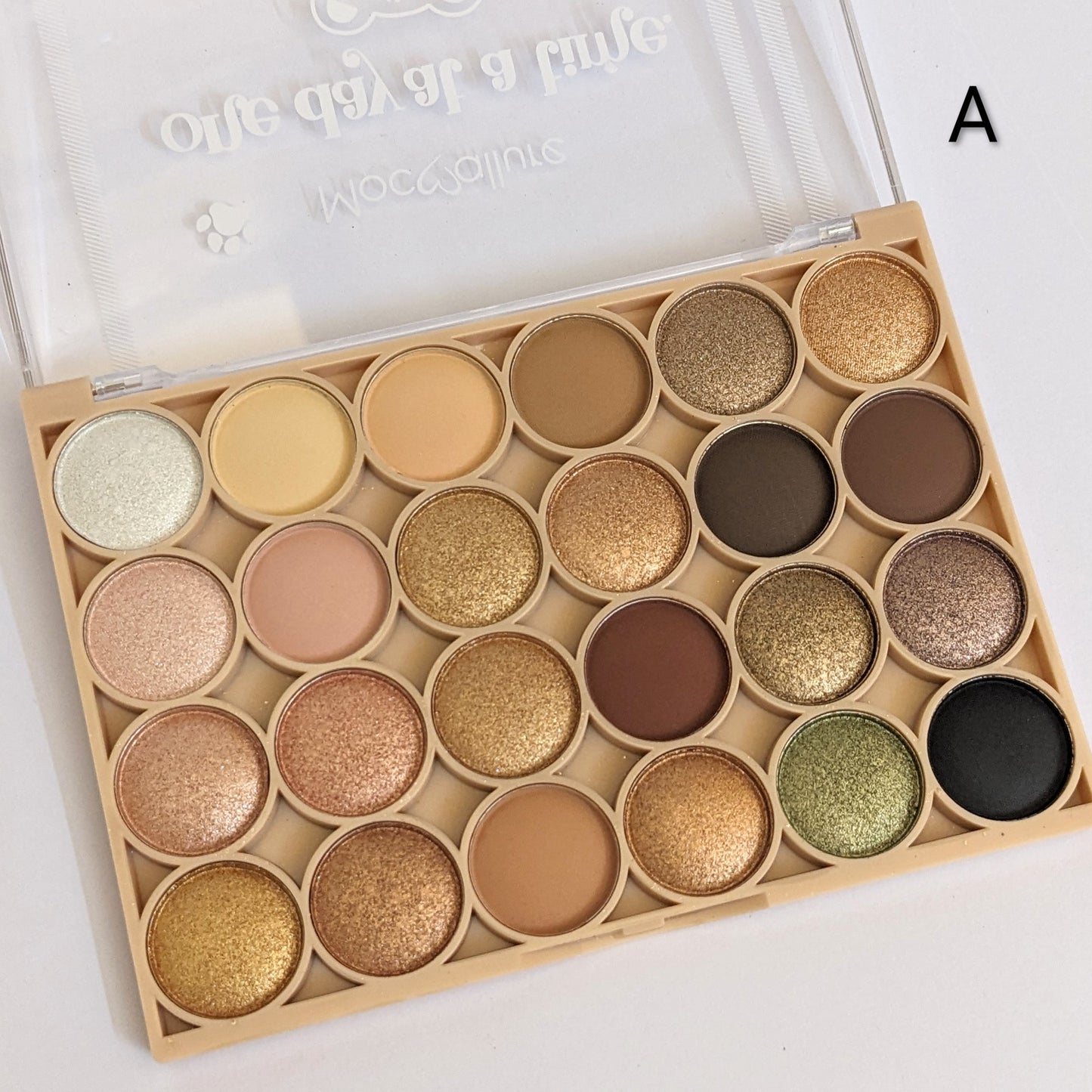 Mocallure 24 Color Shiny Eyeshadow Palette