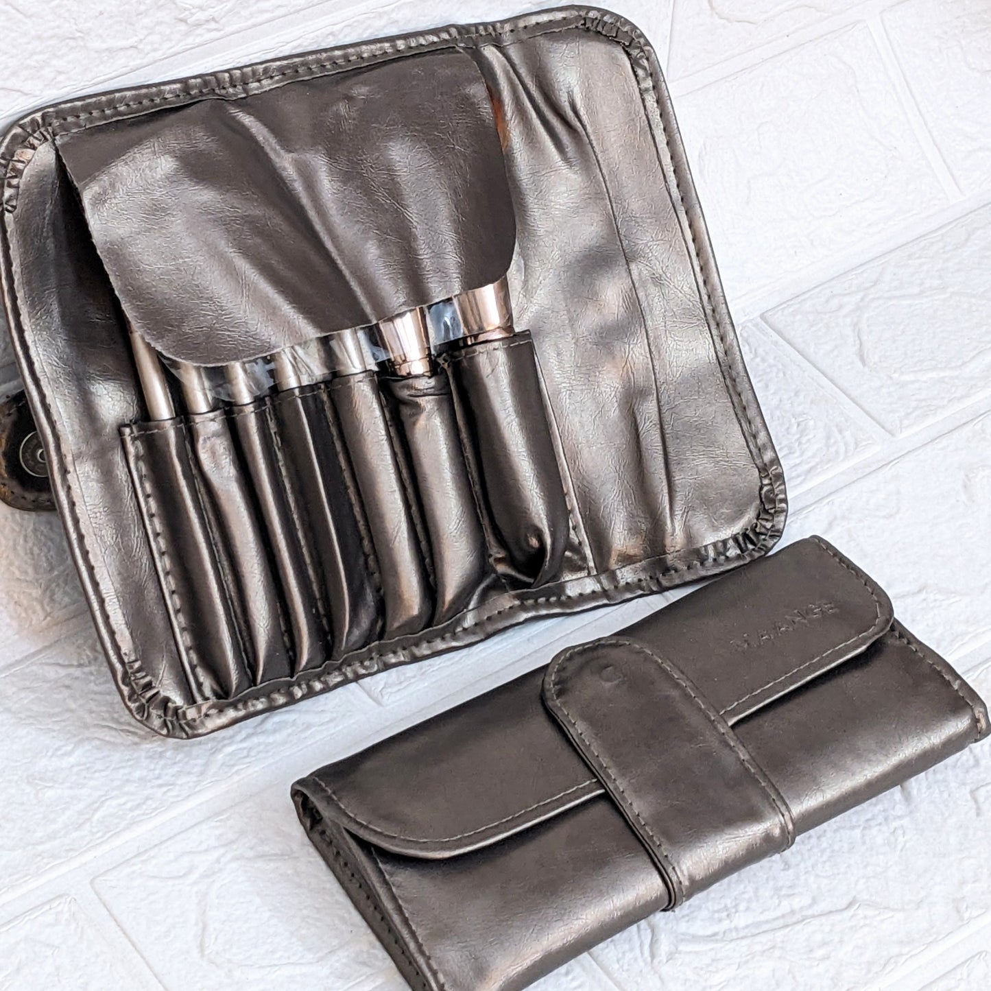 Makeup Brushes Set with Leather Pouch